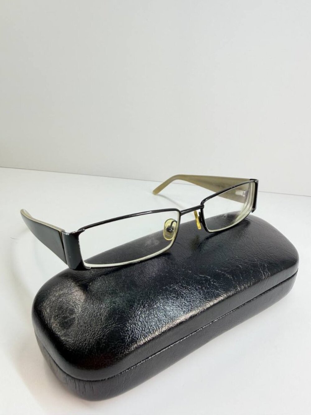 Diesel Designer Prescription Eyeglasses – Stylish Minimalist Frame